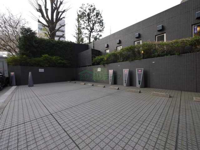 駐車場　コンフォリア北参道