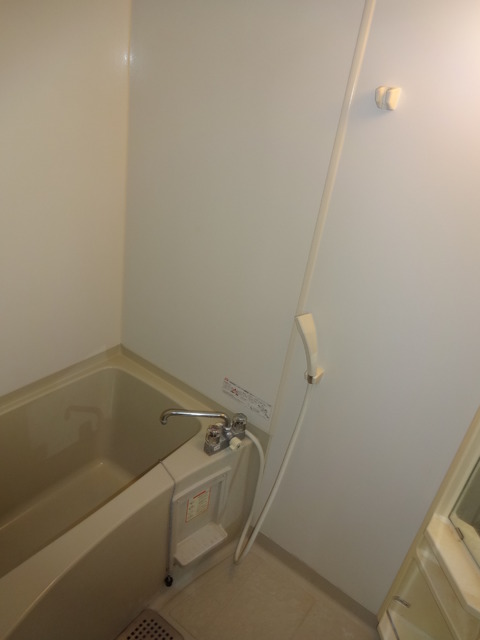 バス・シャワールーム　※別部屋写真
