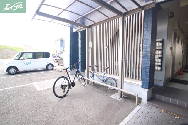 駐車場　駐輪場
