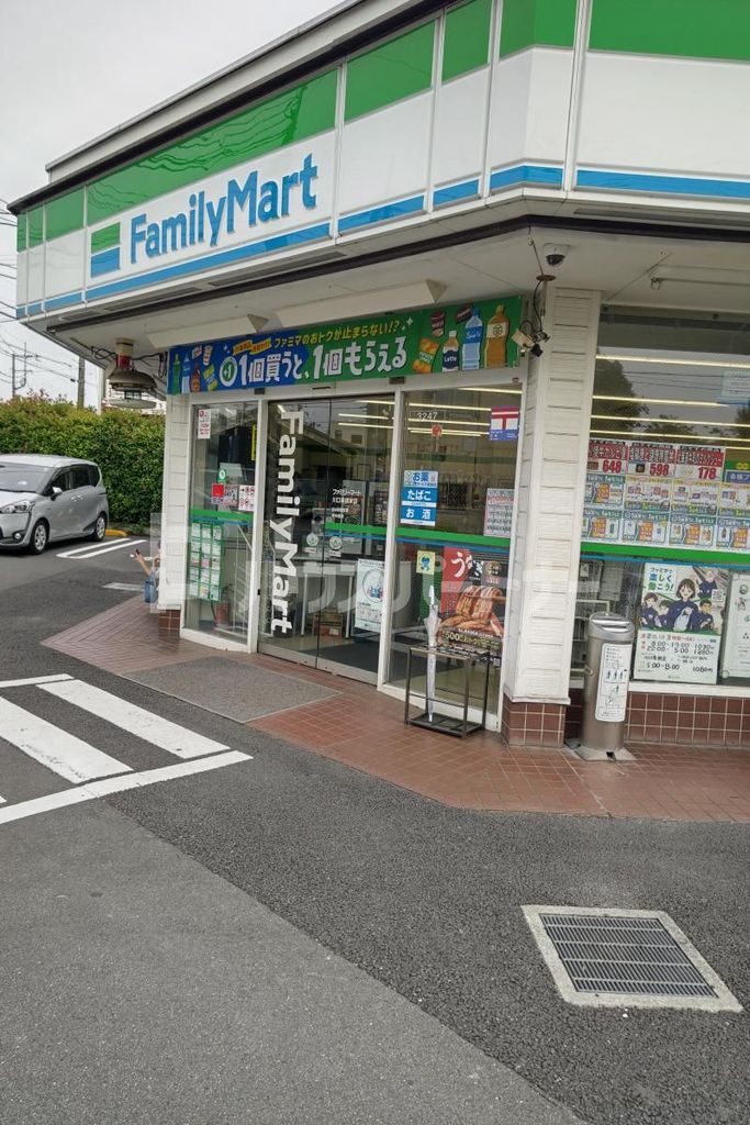 コンビニ　ファミリーマート川口東領家店（コンビニ）まで700m