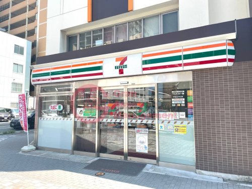 コンビニ　セブン-イレブン 福岡築港本町店（コンビニ）まで314m