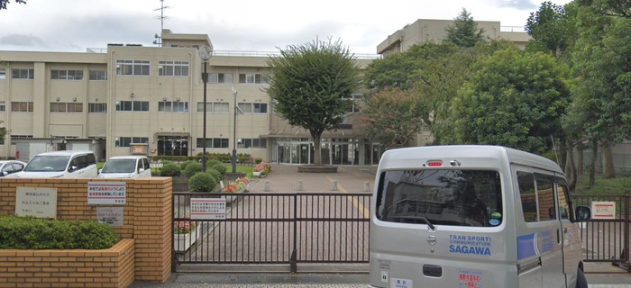 小学校　相模原市立中央小学校（小学校）まで942m