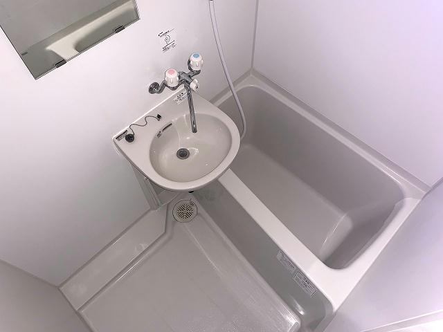 バス・シャワールーム　浴室乾燥機完備