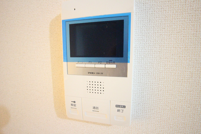 セキュリティ　モニター付インターホン　同物件別号室参考写真。