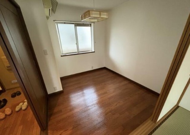 居室・リビング　同建物の参考写真