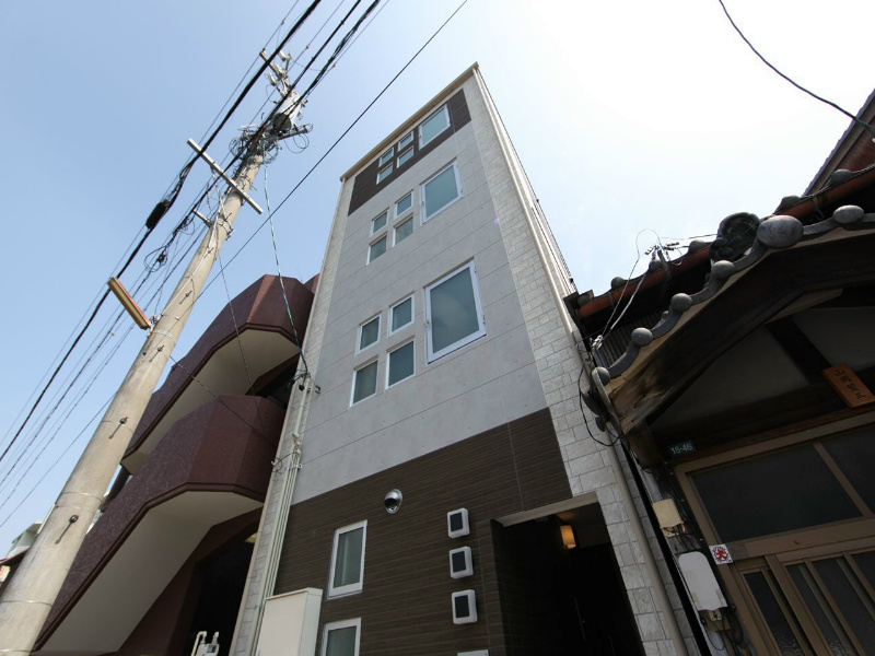 建物外観　オートロック　駐輪場あります