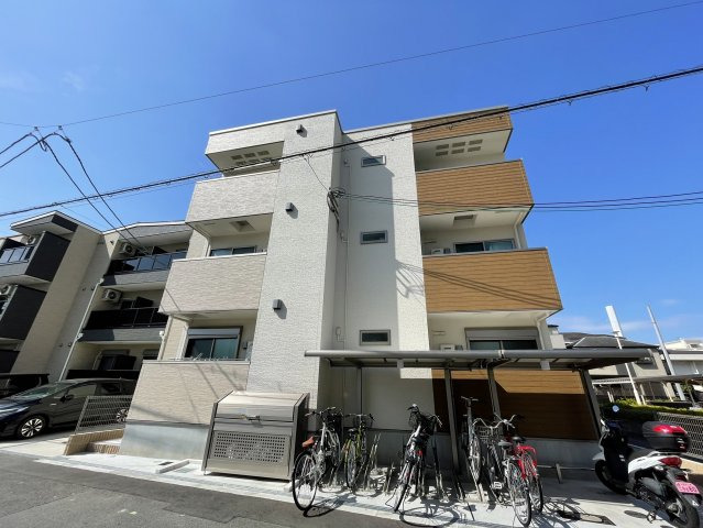 建物外観　シンプルできれいな外観です。