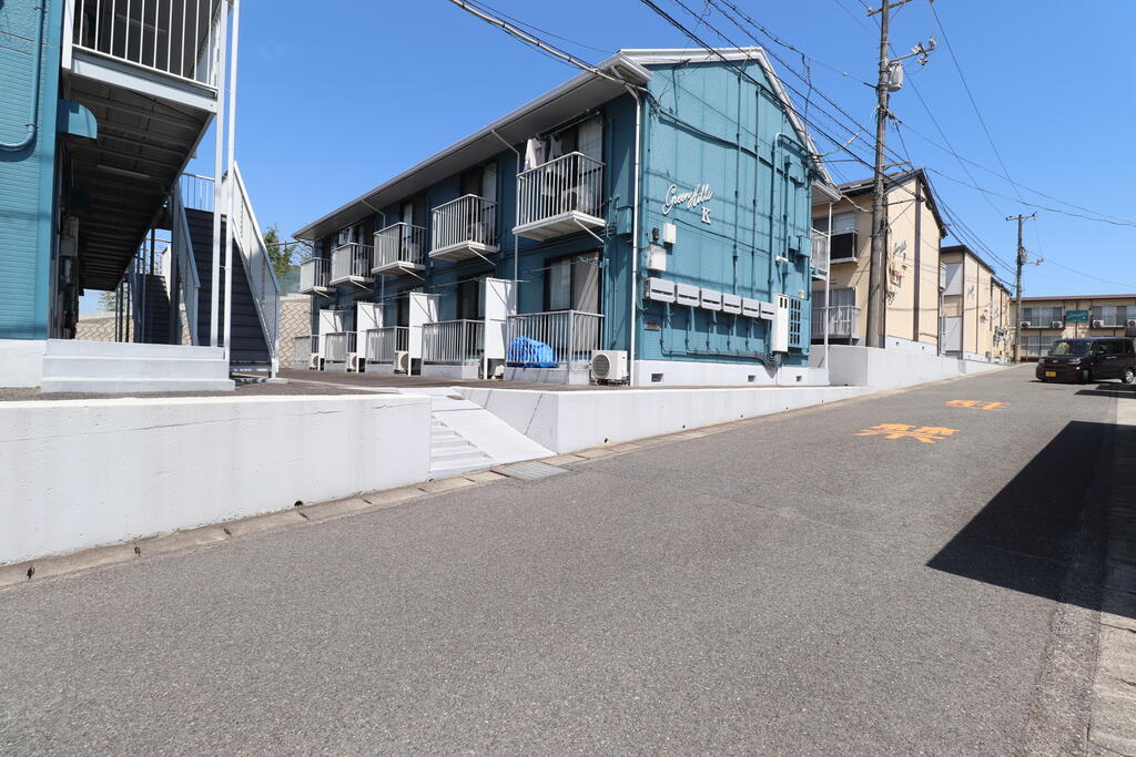 建物外観　丘の上にある物件です！
