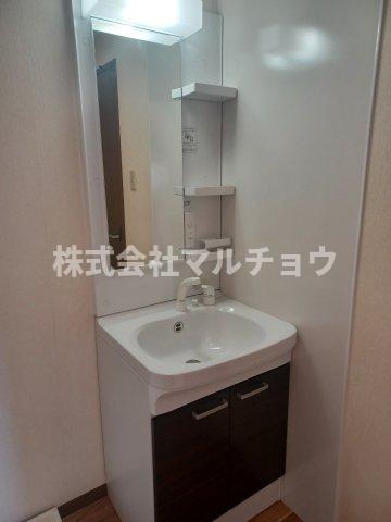 洗面設備　使いやすい洗面所です