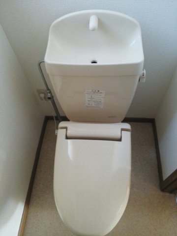 トイレ　ゆったりとした空間のトイレです