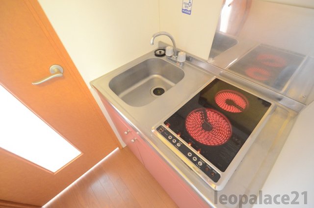 キッチン　実際のお部屋と異なる場合がございます。