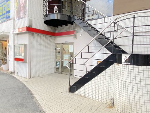 銀行　三菱UFJ銀行中もず支店初芝駅前出張所（銀行）まで378m