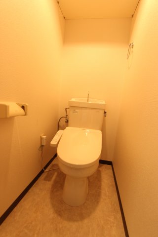 トイレ　シンプルで使いやすいトイレです 写真はイメージです。色仕様は