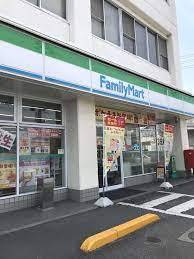 コンビニ　ファミリーマート（コンビニ）まで487m