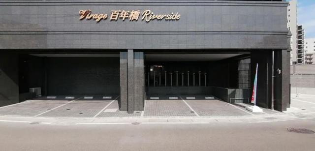 駐車場　【敷地内駐車場】屋根付き駐車場完備！！