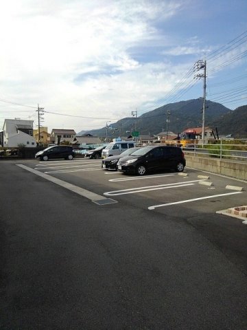 駐車場　カースペースがあります