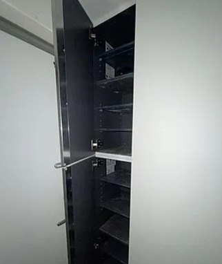 玄関　※別部屋の参考写真です。