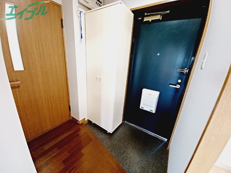 玄関　同型参考写真