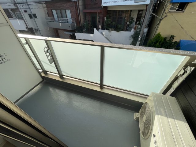 バルコニー　明るいバルコニーです