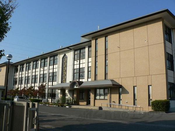 中学校　彦根中学校（中学校）まで2200m
