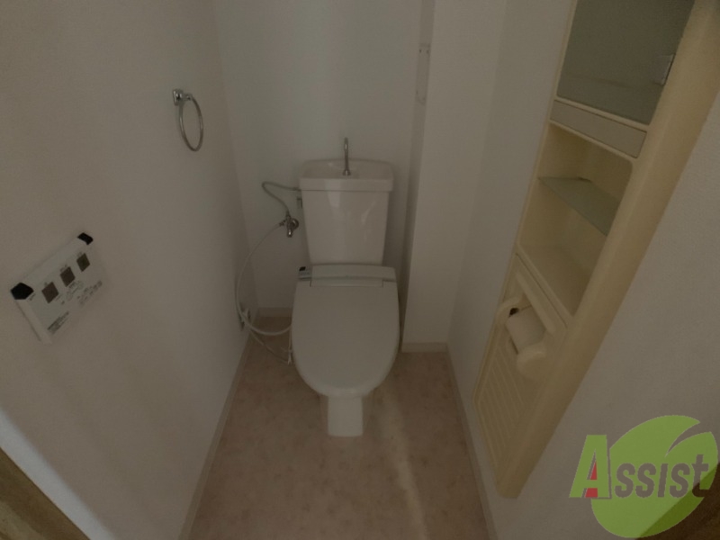 トイレ　バス・トイレ別でお掃除しやすいですよ～。