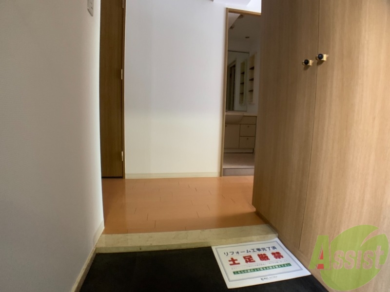 玄関　玄関から見た景色はこちらです。イメージできますか。