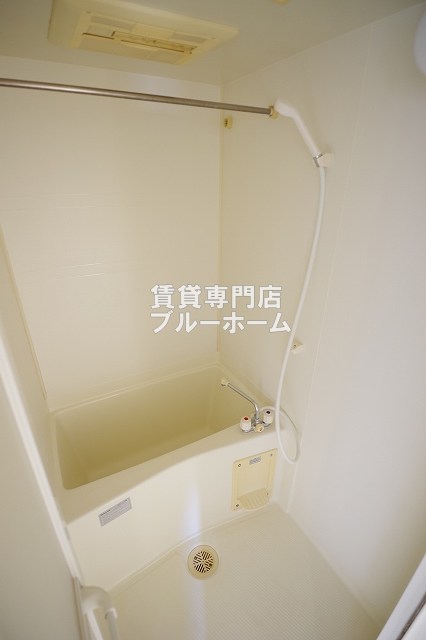 バス・シャワールーム　浴室乾燥機付きお風呂です！