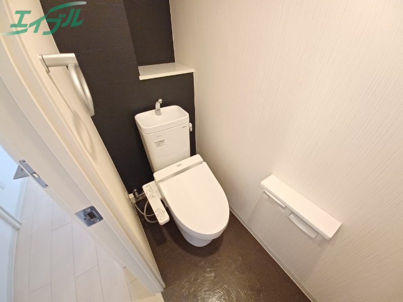 トイレ　別部屋同タイプ