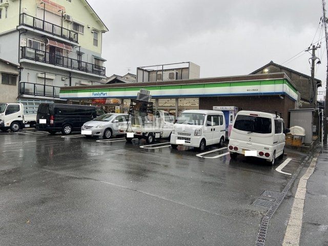 コンビニ　ファミリーマート 桃谷公園前店（コンビニ）まで665m