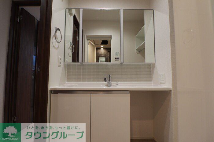 エントランス　駐車場