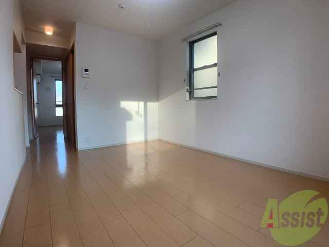その他部屋・スペース　こちらのお部屋は７．４帖のＬＤと３．５帖のＫですよ。