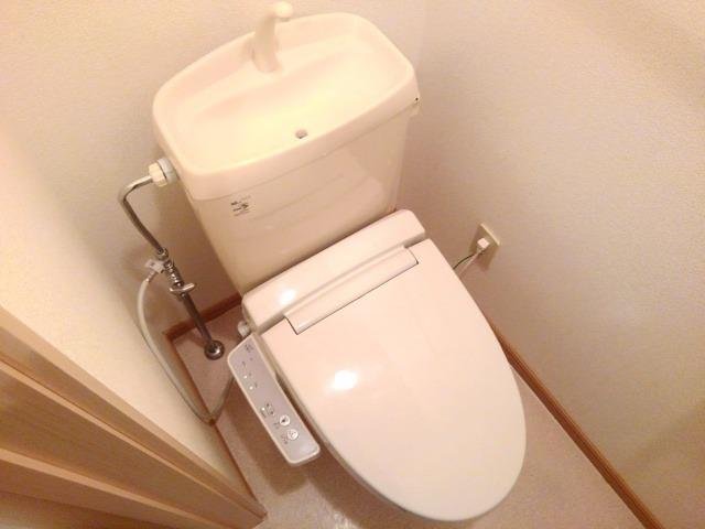 トイレ　落ち着いたトイレです