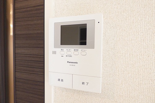 セキュリティ　TVモニター付きインターホンで急な来客もの安心して対応可能