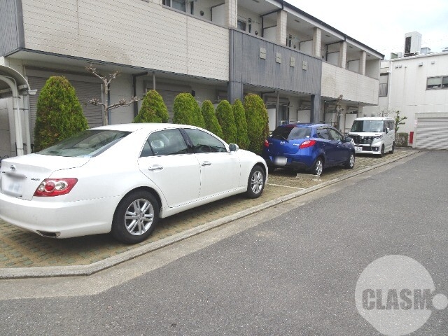 駐車場　敷地内駐車場