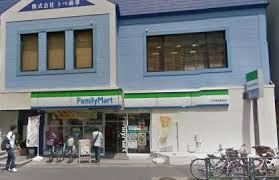 コンビニ　ファミリーマート 王子神谷駅前店（コンビニ）まで155m