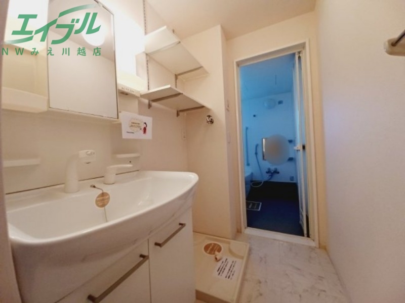 洗面設備　別部屋同型タイプ