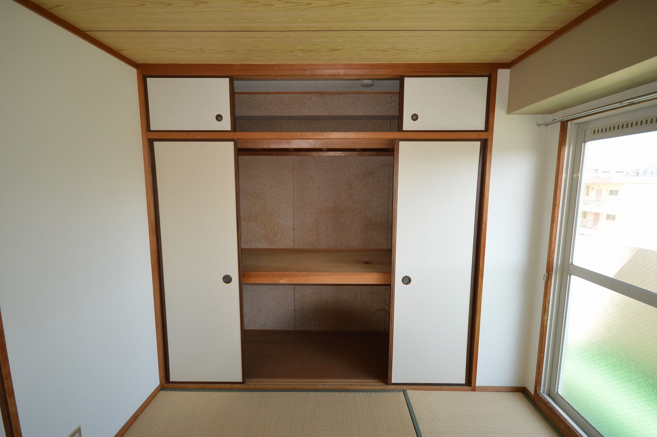 収納　広いクローゼット