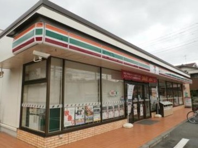 コンビニ　セブンイレブン杉並井草2丁目店（コンビニ）まで563m
