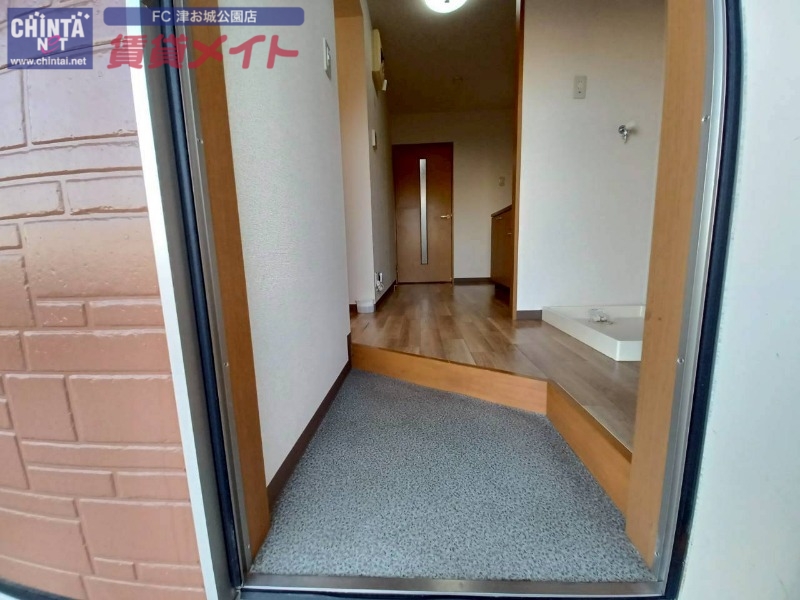 玄関　別部屋参考写真です