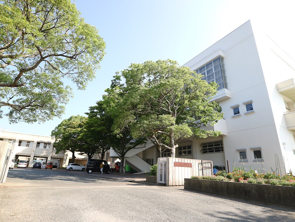 中学校　宗像市立河東中学校（中学校）まで2025m