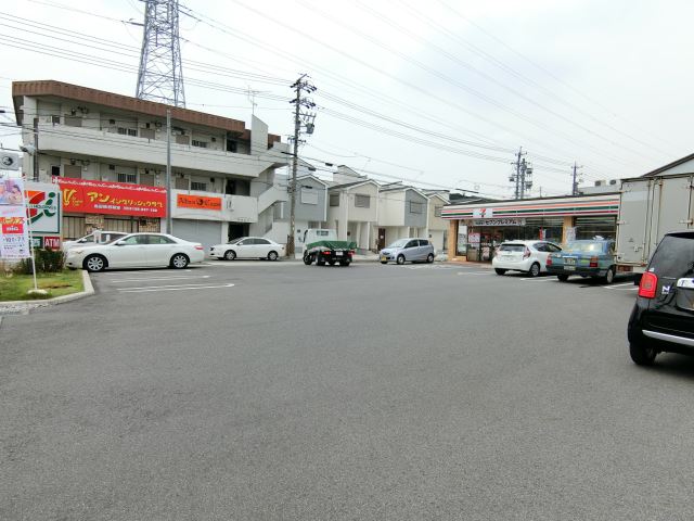 コンビニ　セブンイレブン（コンビニ）まで150m