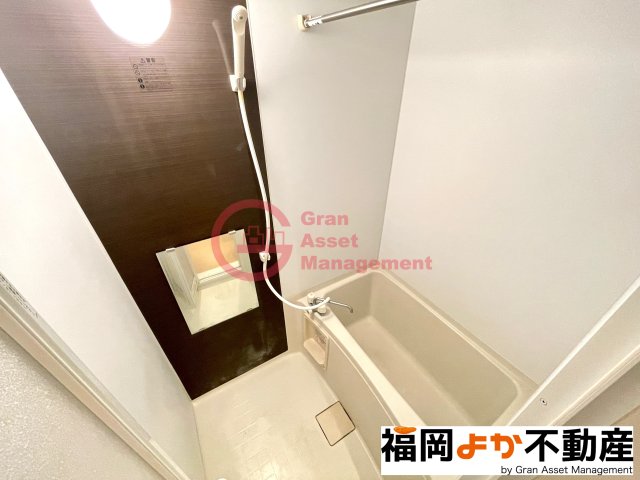 バス・シャワールーム　ゆったり過ごせるお風呂です