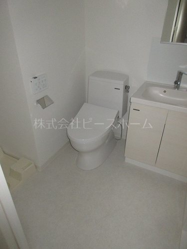 トイレ　※別号室参考写真