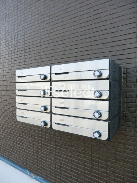 エントランス　集合ポストです