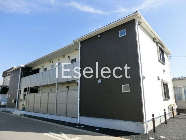 建物外観　２０１６年３月築のアパートです。