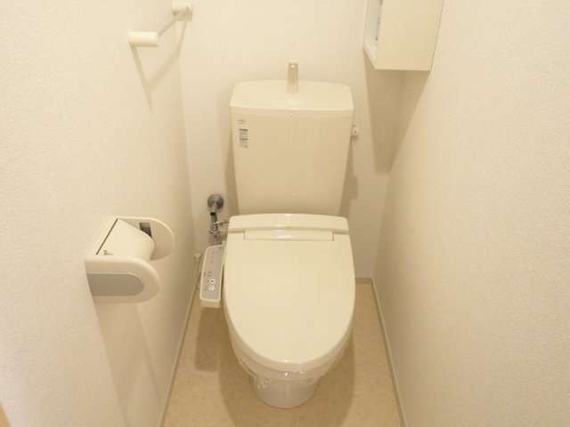 トイレ　清潔感のあるトイレです