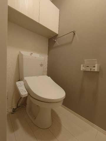 トイレ　別部屋の参考写真となります