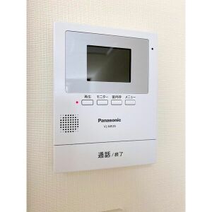 セキュリティ　モニター付きインターホン完備