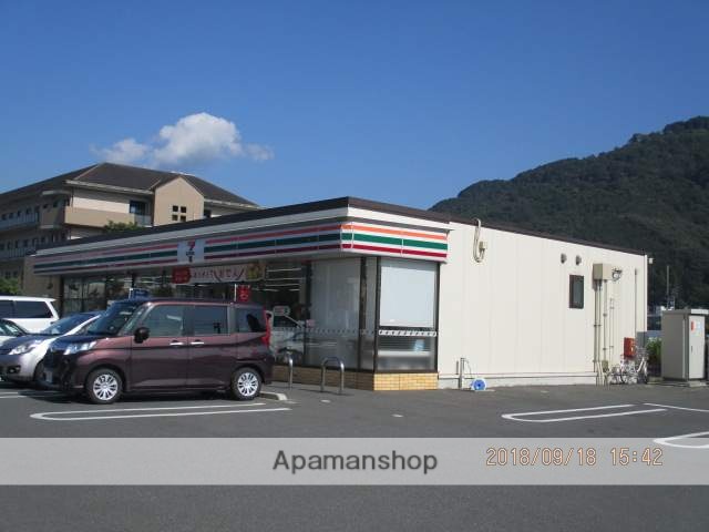 コンビニ　セブンイレブン（コンビニ）まで2200m