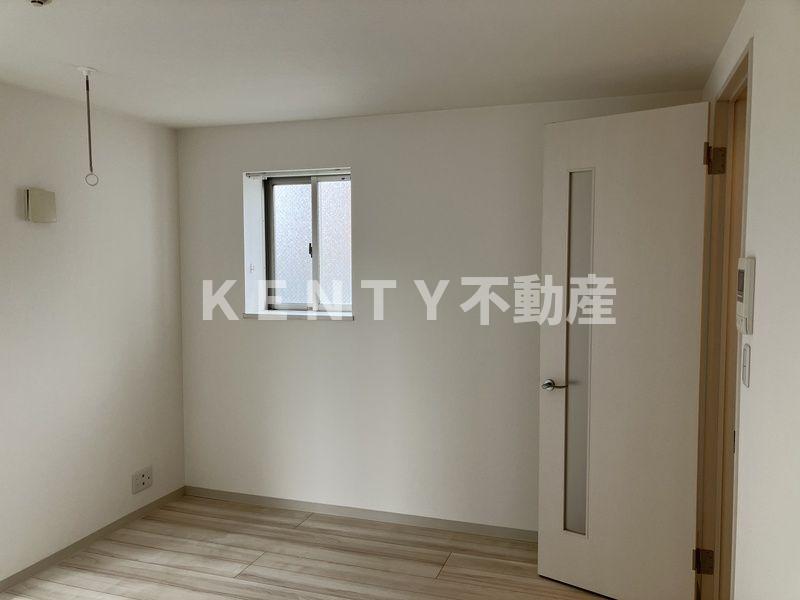 その他部屋・スペース　落ち着いて過ごせるお部屋なので、寝室にいかがでしょうか